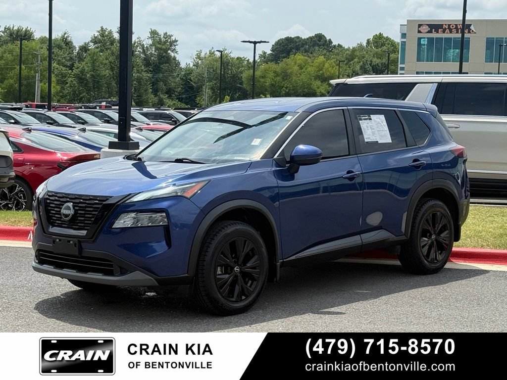 Used 2023 Nissan Rogue SV AWD/4WD image 3