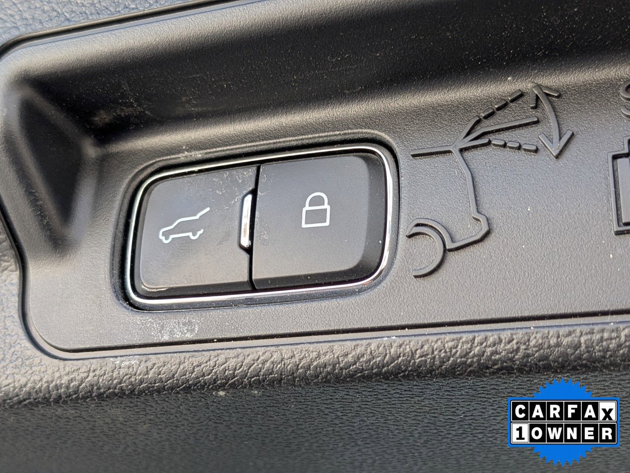 Certified 2022 Ford Explorer XLT w/ Equipment Group 202A image 14