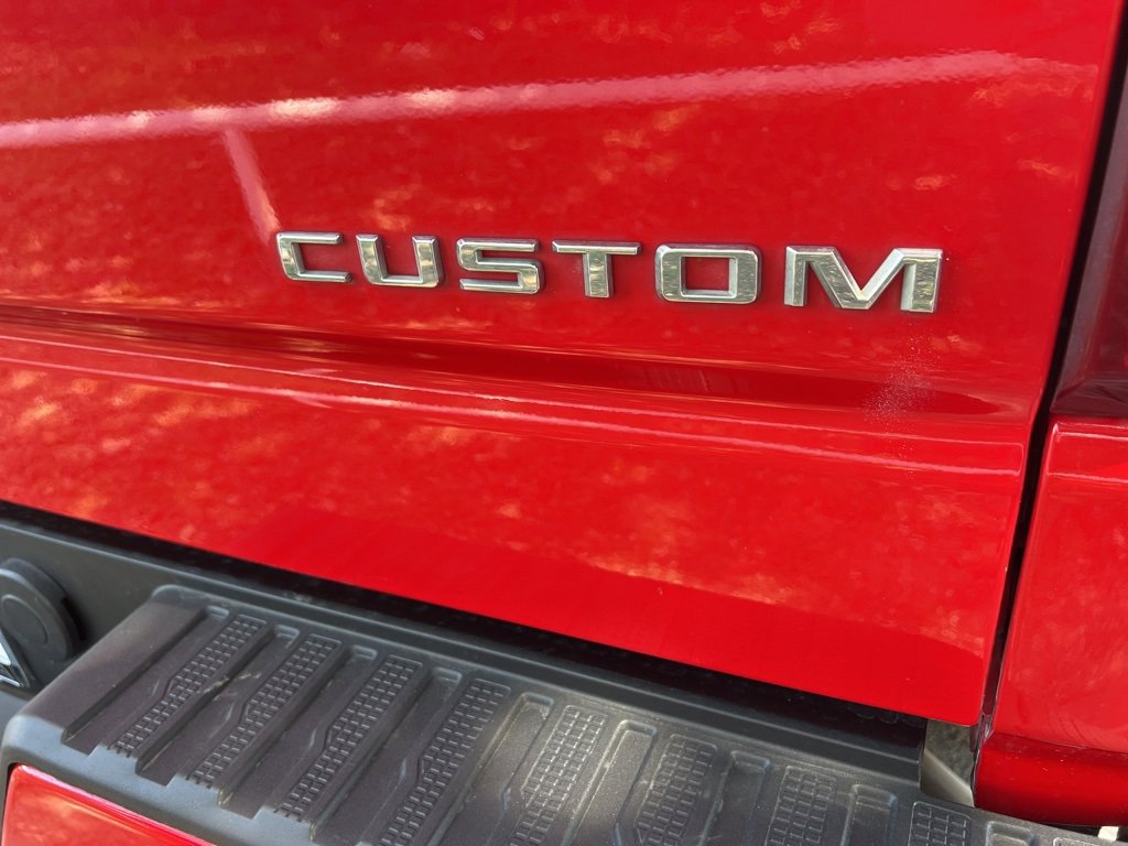 Used 2024 Chevrolet Silverado 1500 Custom image 15