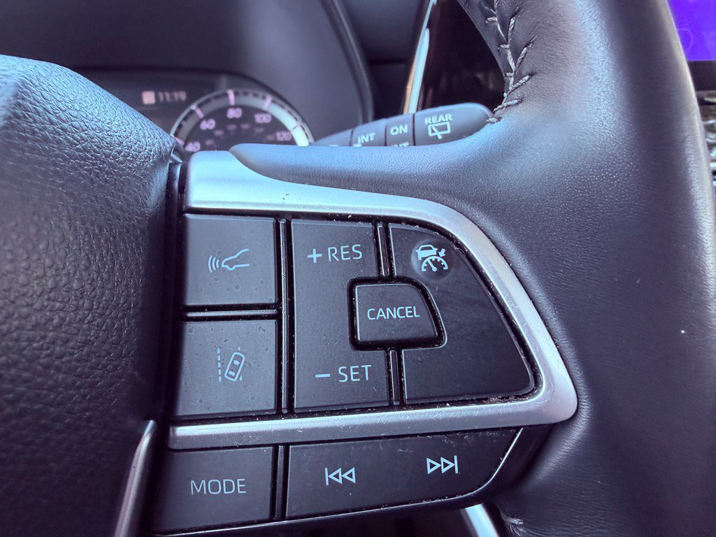 Used 2023 Toyota Highlander LE FWD image 20