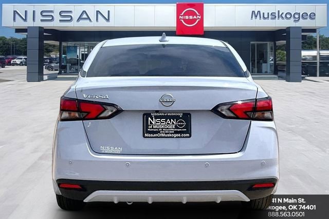 New 2025 Nissan Versa SV w/ Trunk Package FWD image 4