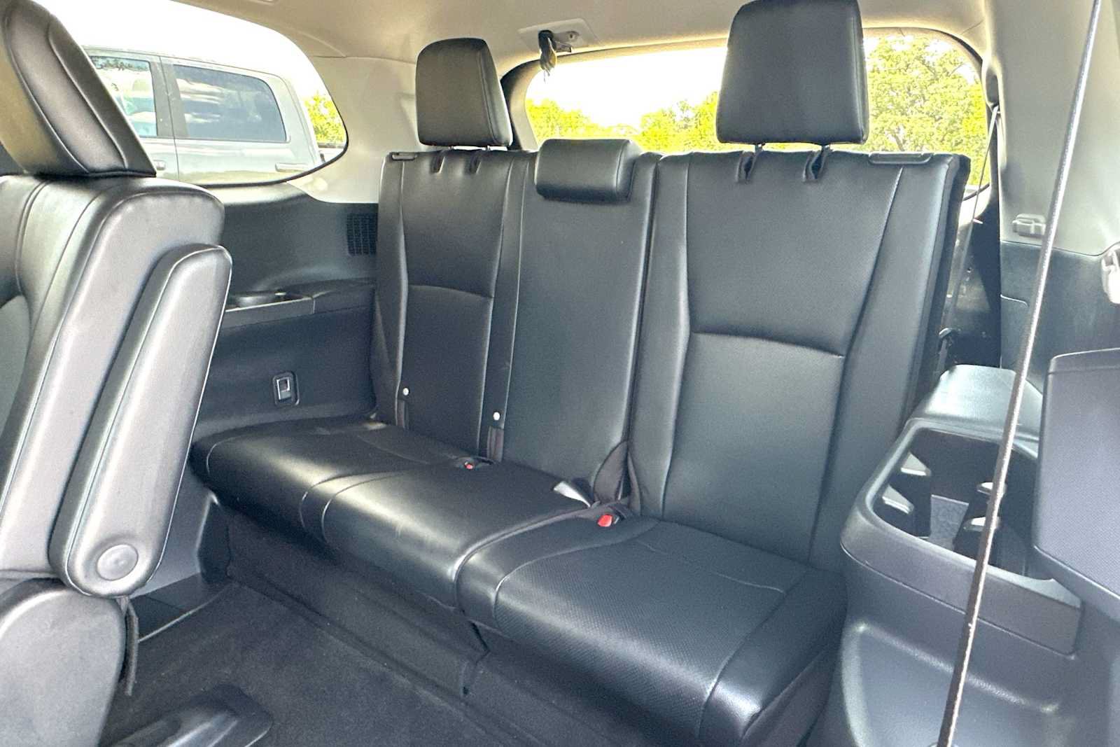 Used 2025 Toyota Grand Highlander AWD image 24
