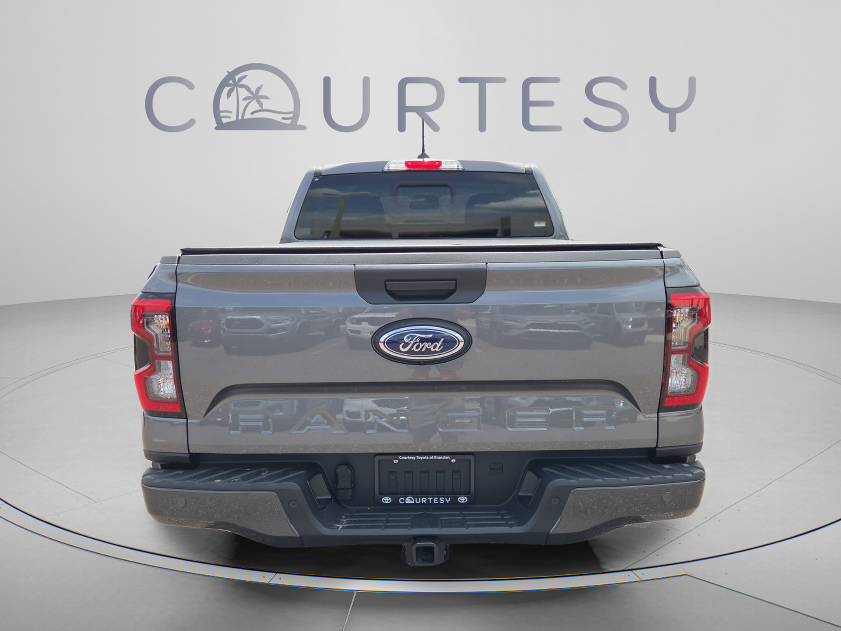 Used 2024 Ford Ranger Lariat w/ Trailer Tow Package RWD image 4