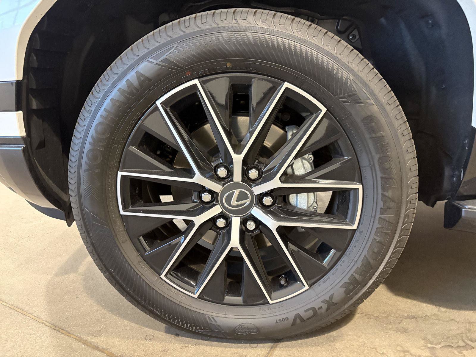 Used 2026 Lexus GX 550 w/ Cold Area Package AWD/4WD image 57