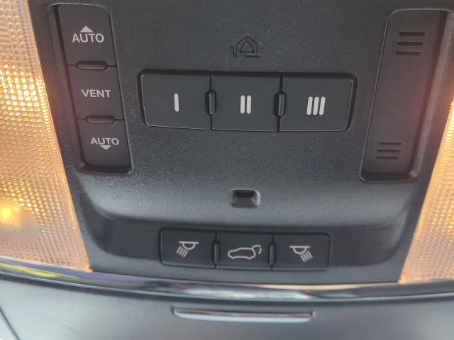 Used 2020 Jeep Grand Cherokee Altitude AWD/4WD image 32