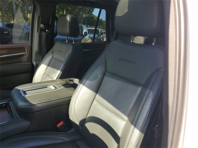 Certified 2021 GMC Yukon Denali w/ Denali Premium Package image 17