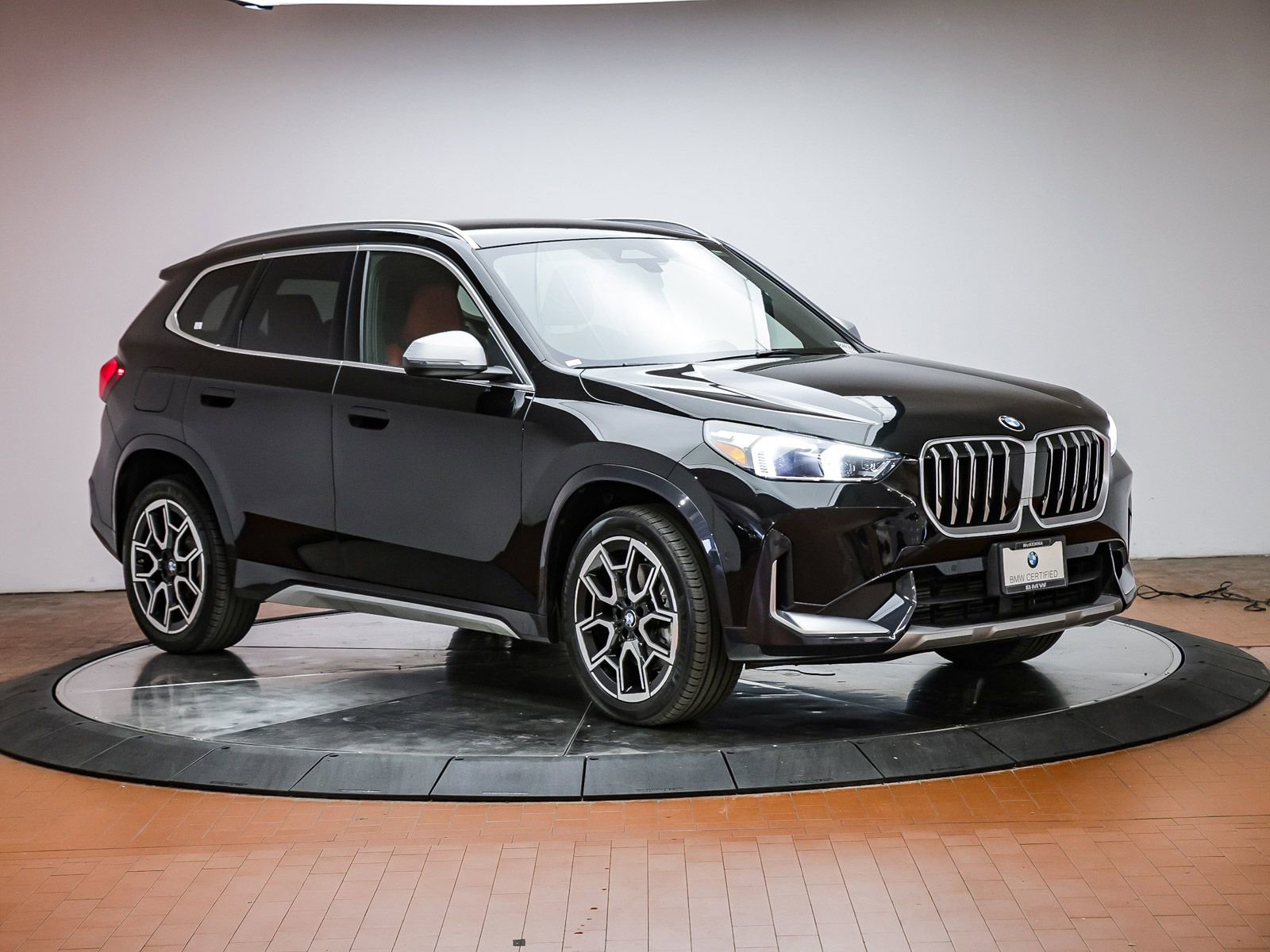 Certified 2023 BMW X1 xDrive28i image 6