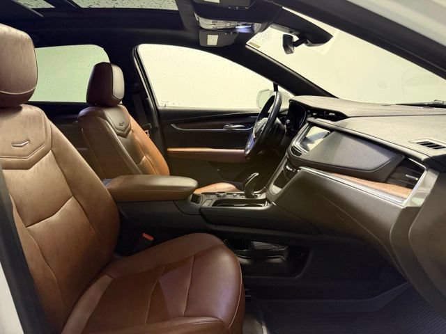 Certified 2020 Cadillac XT5 Premium Luxury w/ LPO, Floor Liner Package FWD image 29