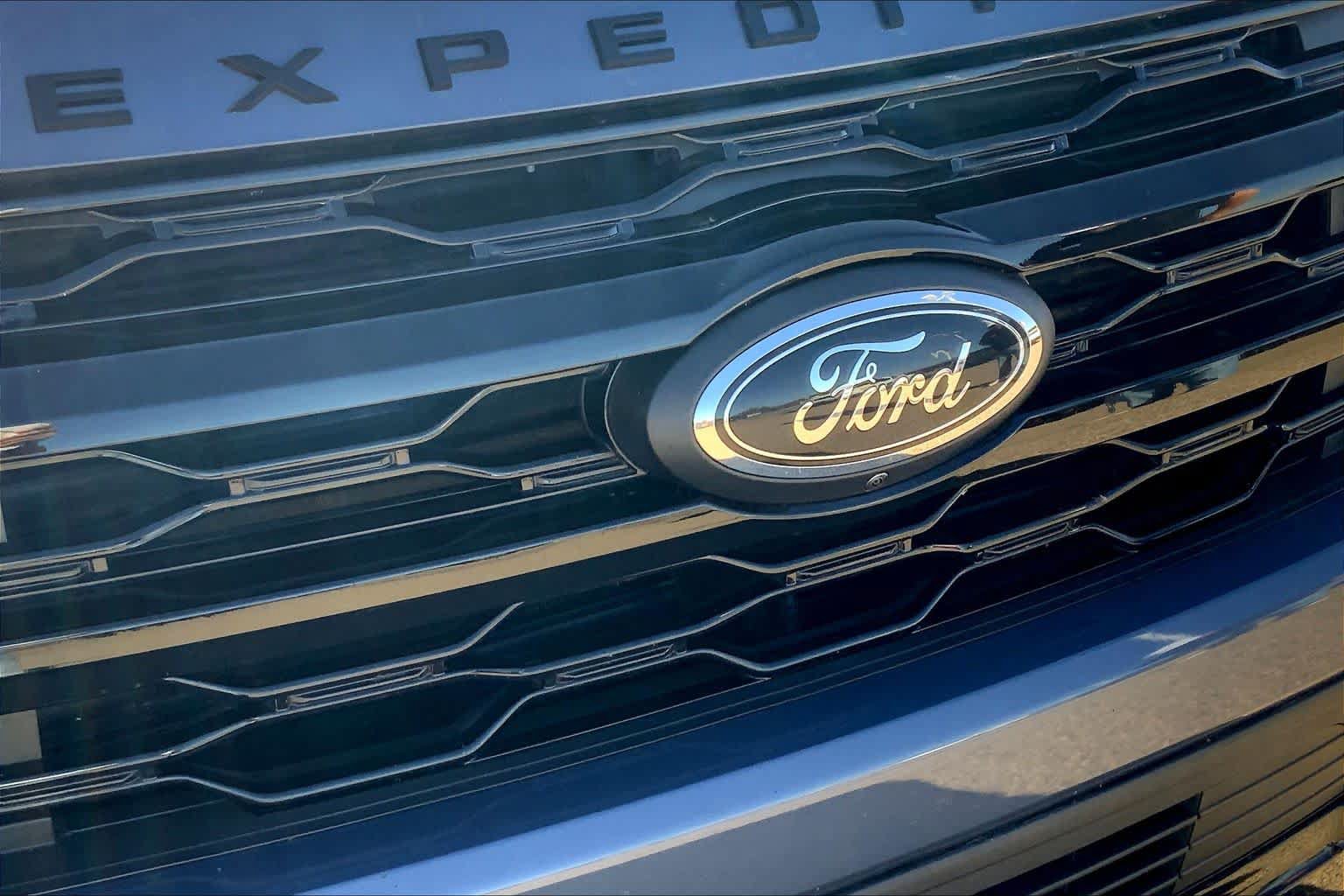 Used 2023 Ford Expedition Limited AWD/4WD image 30