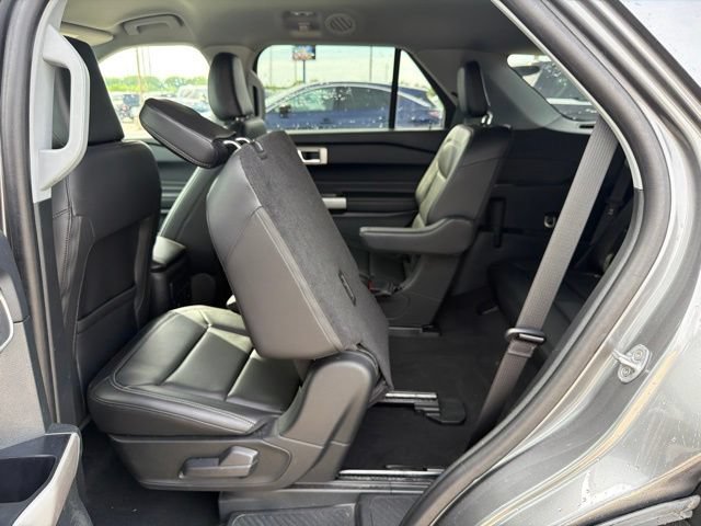 Used 2024 Ford Explorer XLT w/ Equipment Group 202A AWD/4WD image 16