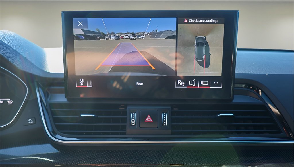 Used 2023 Audi SQ5 Prestige w/ Prestige Package image 15