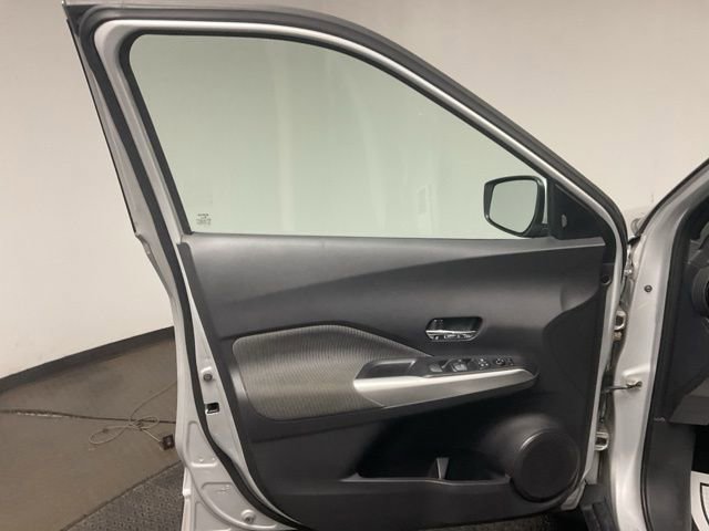 Used 2019 Nissan Kicks SV FWD image 9