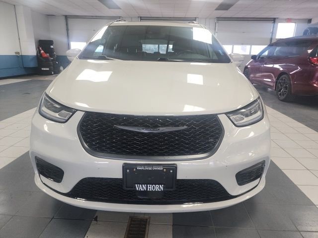 Used 2021 Chrysler Pacifica Limited w/ S Appearance Package image 9