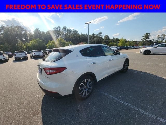 Used 2017 Maserati Levante AWD/4WD image 13
