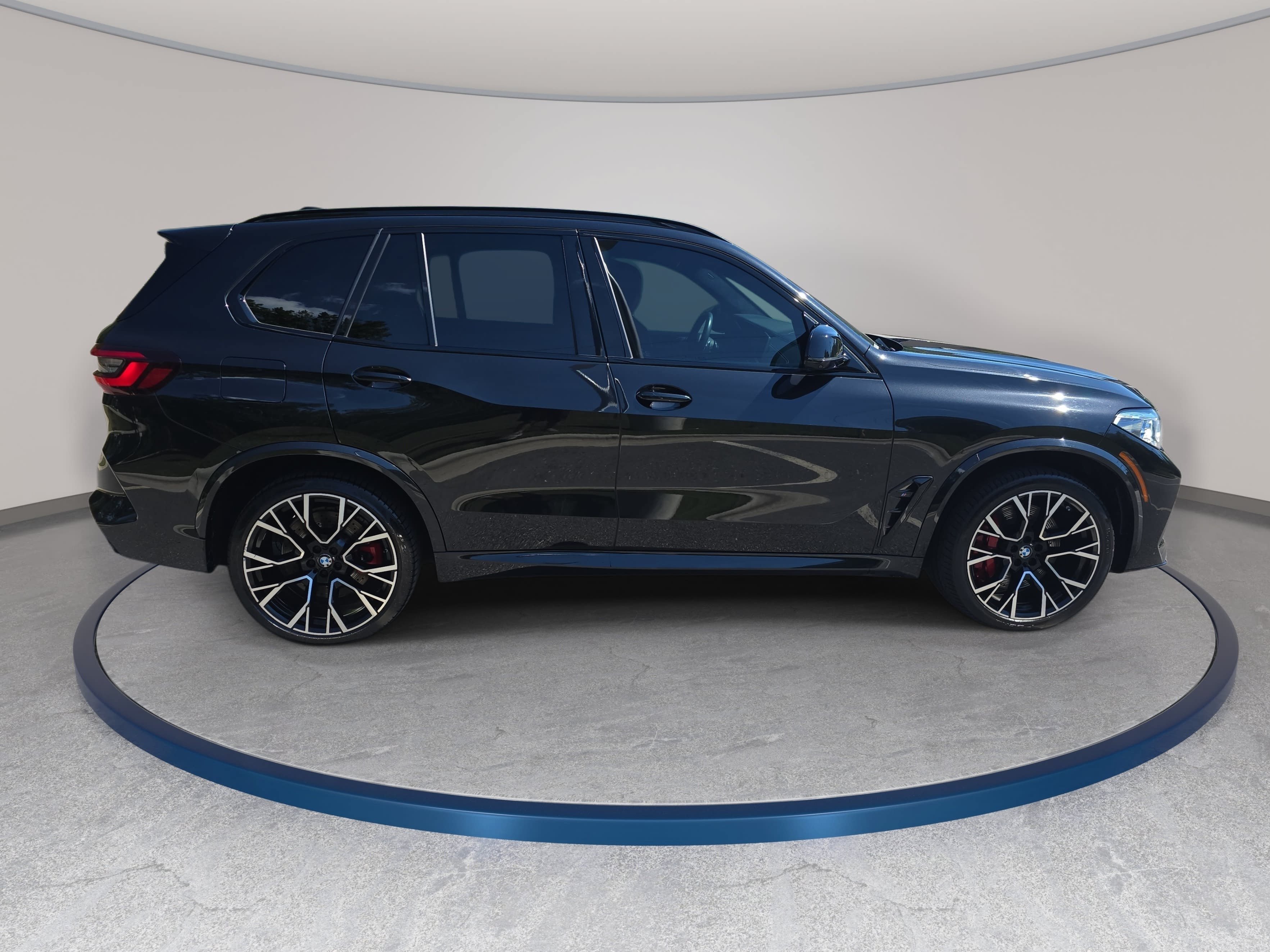 Used 2021 BMW X5 M w/ Competition Package AWD/4WD image 4