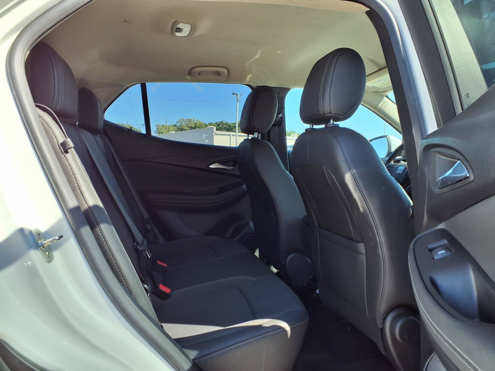 Used 2024 Buick Encore GX Preferred FWD image 27