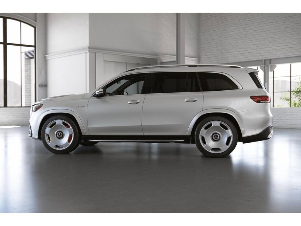Used 2023 Mercedes-Benz GLS 63 AMG 4MATIC image 34