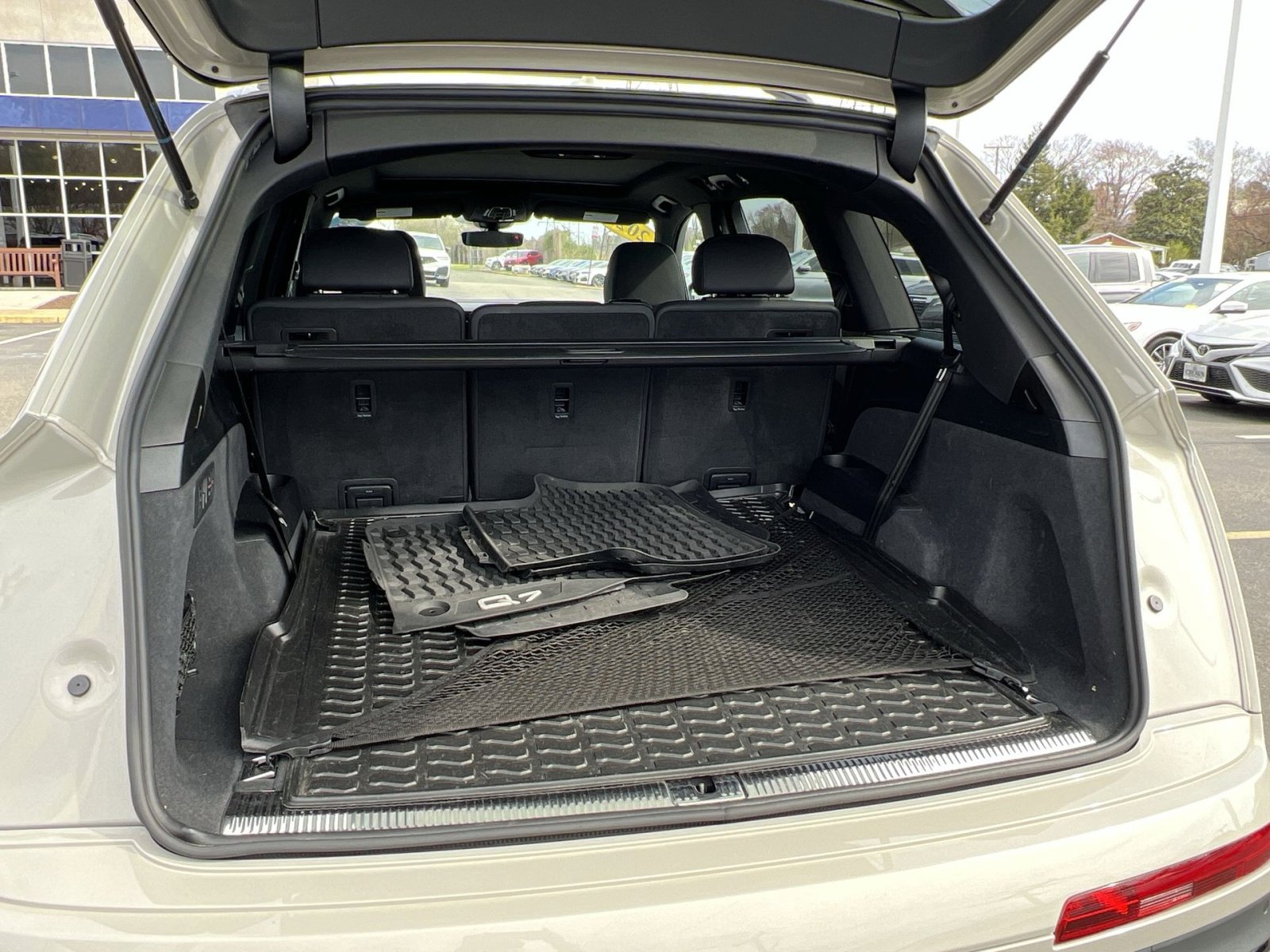 Used 2021 Audi Q7 3.0T Premium Plus w/ Premium Plus Package image 24