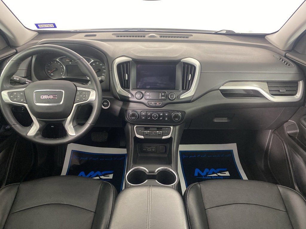 Used 2024 GMC Terrain SLT image 33