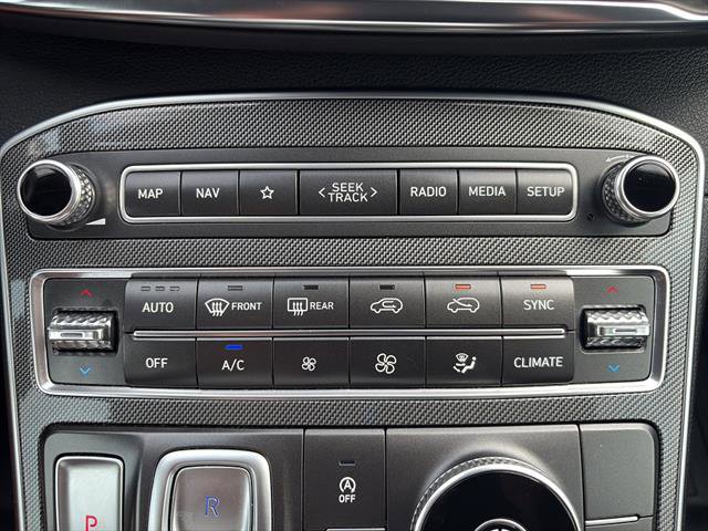 Used 2023 Hyundai Santa Fe SEL image 24