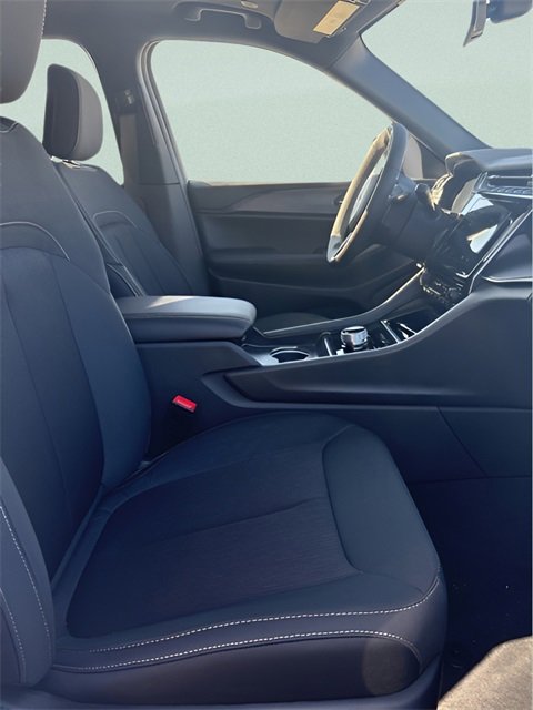 New 2025 Jeep Grand Cherokee L Laredo image 22