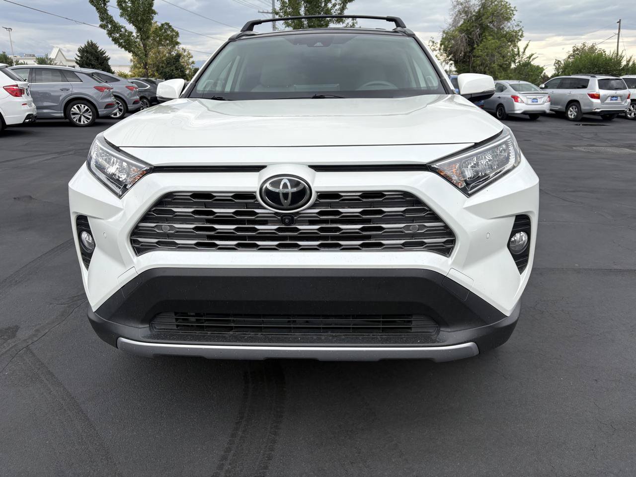 Used 2021 Toyota RAV4 Limited AWD/4WD image 2