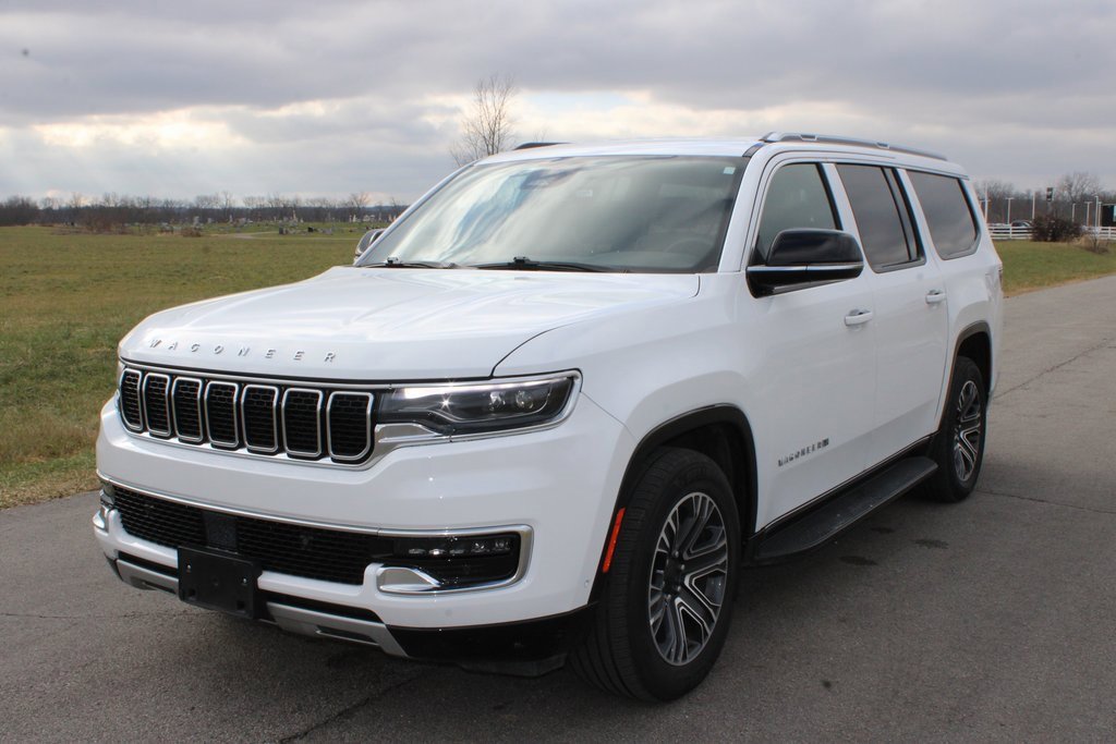 Used 2024 Jeep Wagoneer L Series II w/ Flexible Seating Group image 3