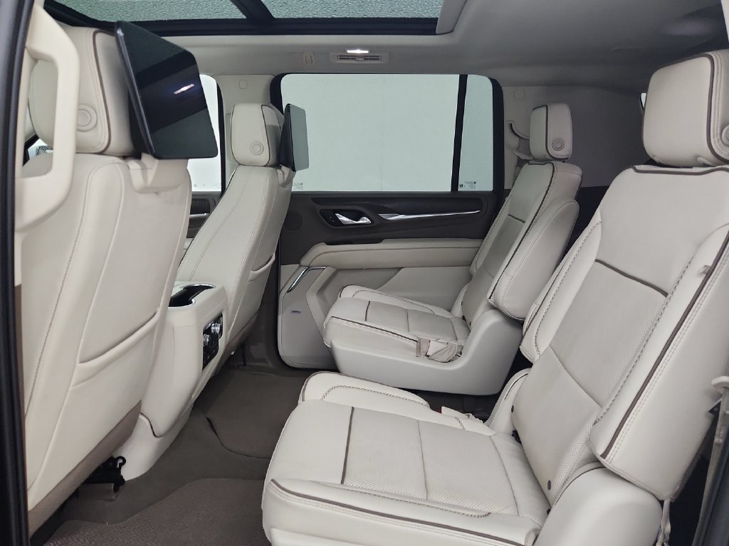 Used 2023 GMC Yukon XL Denali w/ Max Trailering Package AWD/4WD image 35