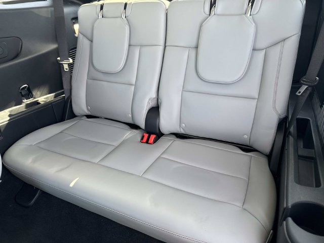 New 2026 Ford Explorer Active w/ Active Comfort Package RWD image 15