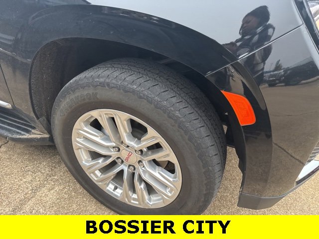 Used 2022 GMC Yukon SLT w/ SLT Luxury Package image 4