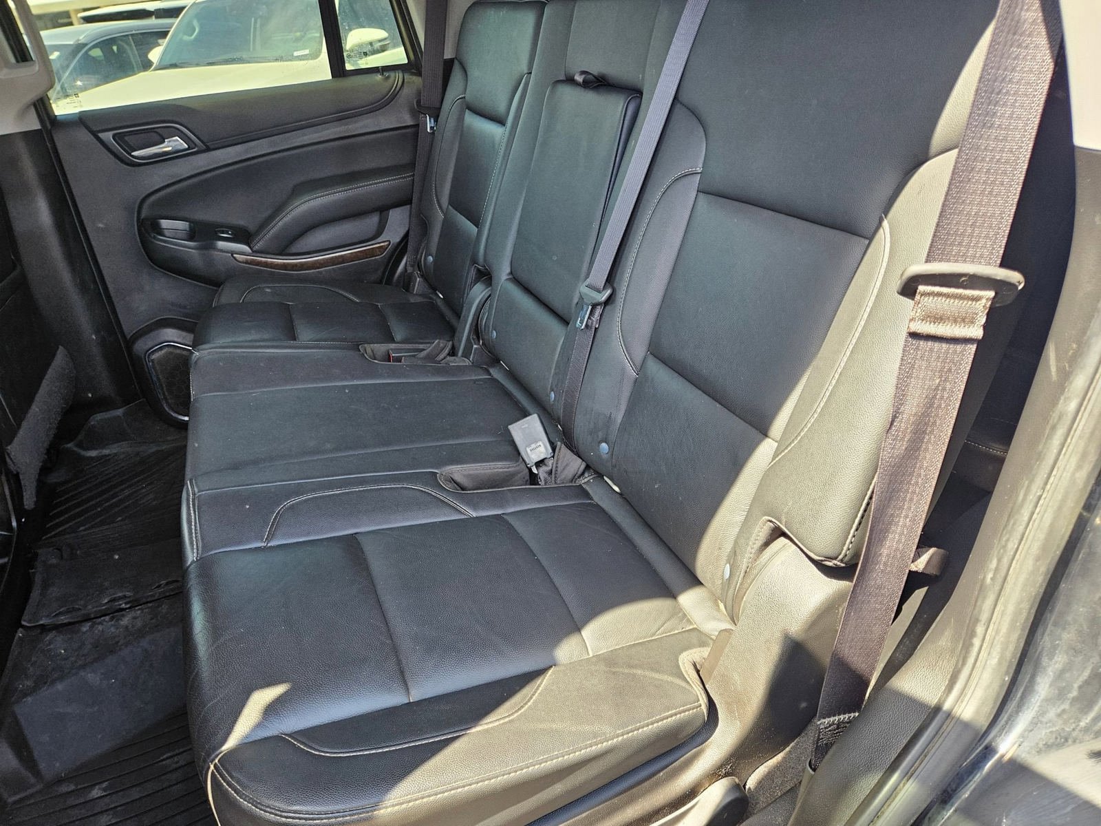 Used 2020 Chevrolet Tahoe LT w/ Z71 Midnight Edition AWD/4WD image 27