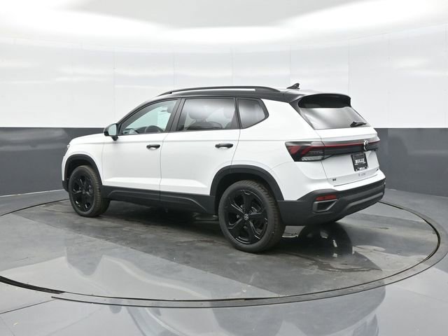 New 2026 Volkswagen Taos SE image 5