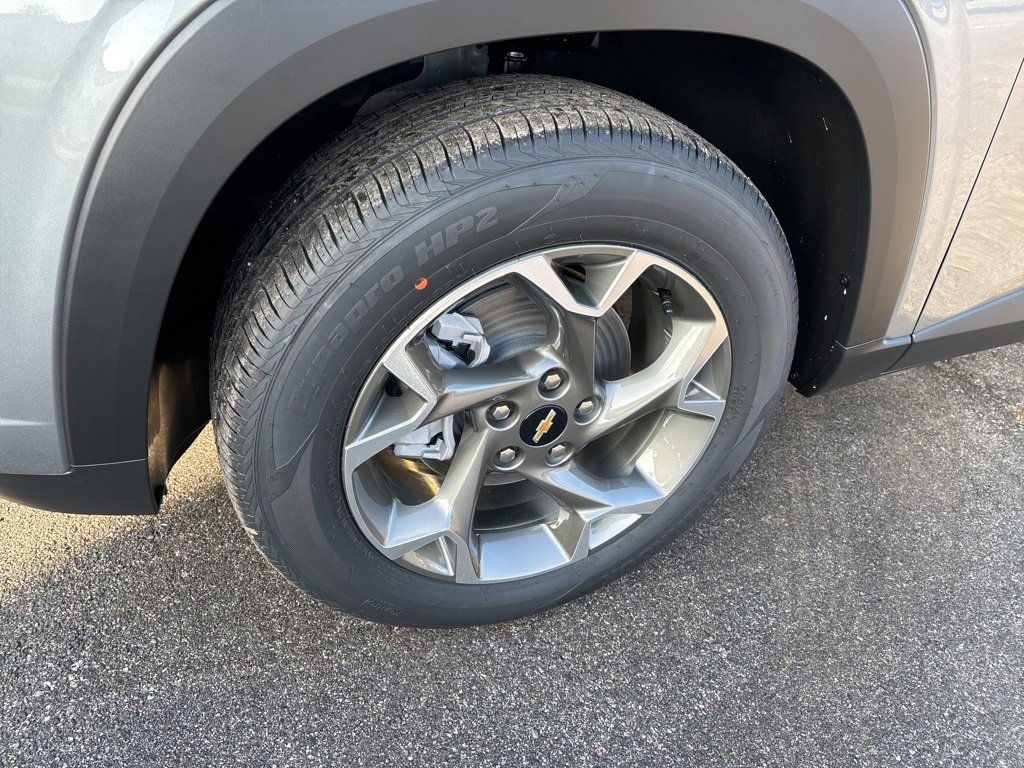 New 2026 Chevrolet Trax LT w/ Driver Confidence Package image 6