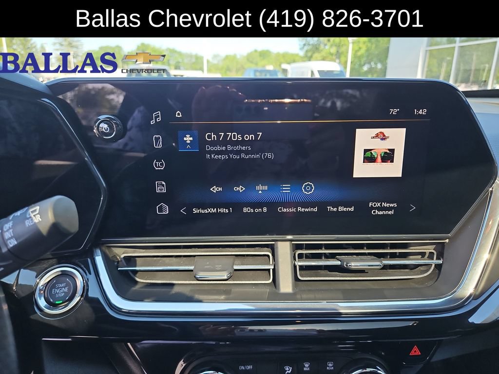 Used 2025 Chevrolet Trax RS w/ Sunroof Package FWD image 13