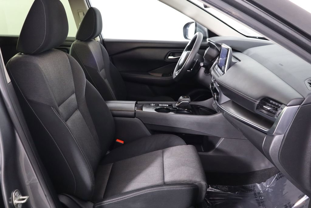 Used 2024 Nissan Rogue SV image 19