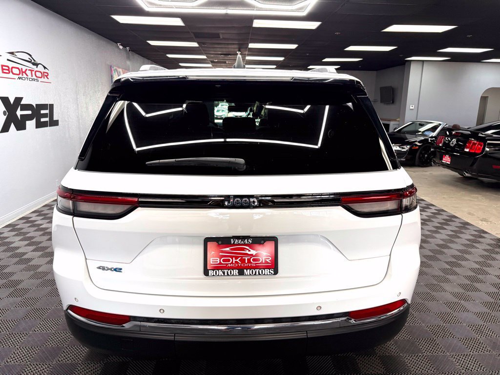 Used 2022 Jeep Grand Cherokee Limited 4xe AWD/4WD image 13