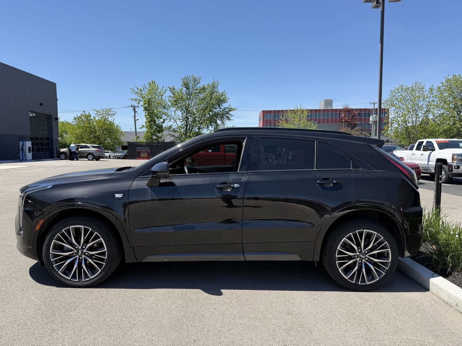 Used 2024 Cadillac XT4 Sport AWD/4WD image 6