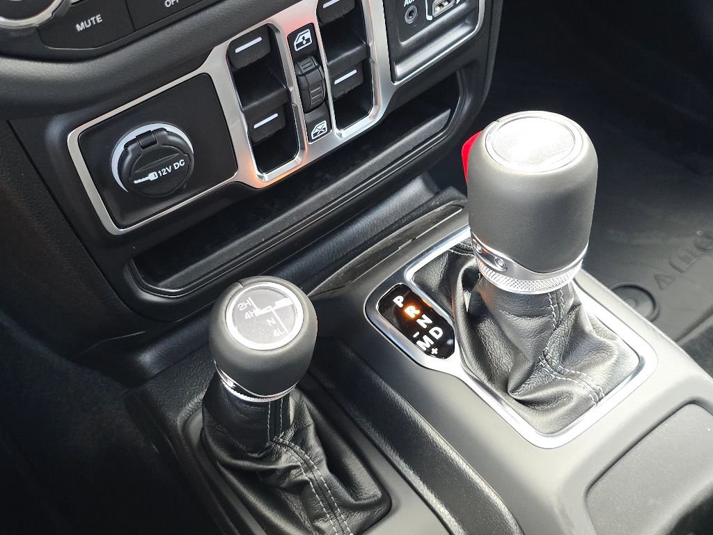 New 2025 Jeep Wrangler Sahara w/ Safety Group image 13