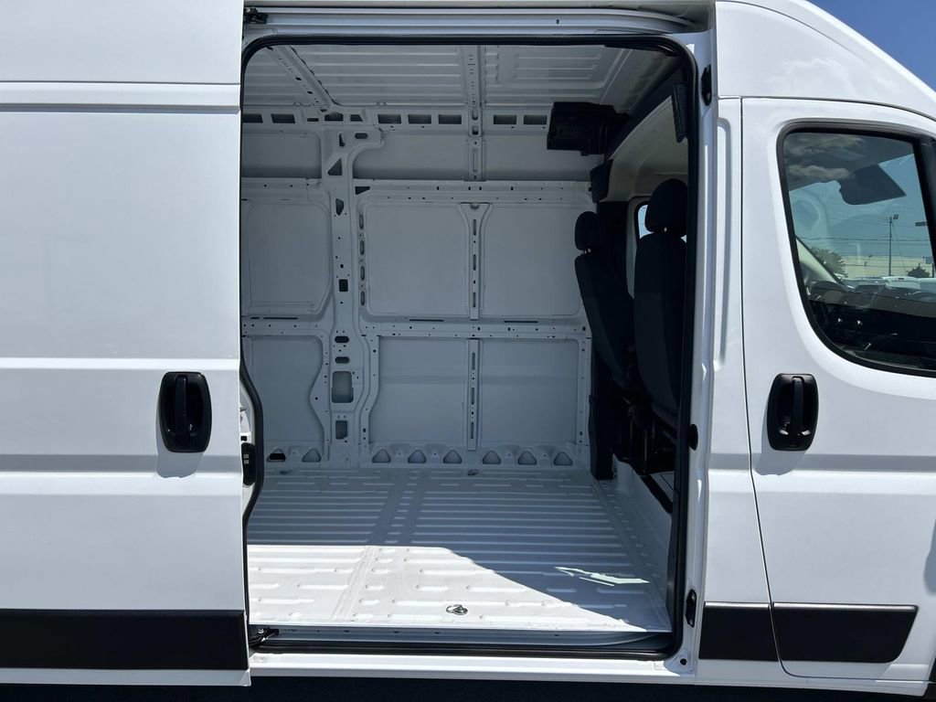 Used 2025 RAM ProMaster 2500 image 14