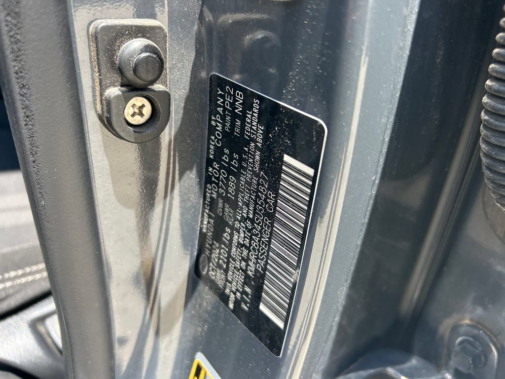 Used 2025 Hyundai Venue SEL FWD image 10