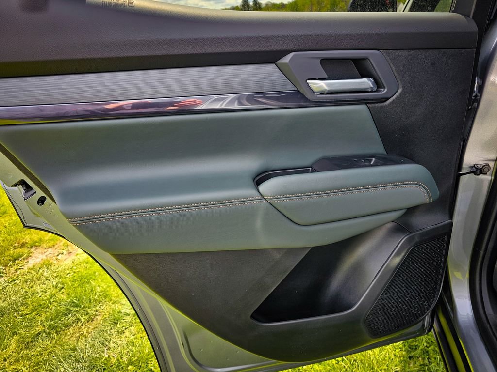 New 2026 GMC Terrain AT4 w/ Convenience Package III AWD/4WD image 31