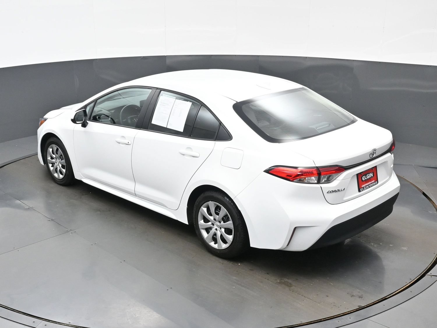 Used 2025 Toyota Corolla LE FWD image 36