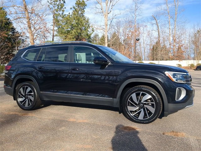 Used 2024 Volkswagen Atlas SEL image 2