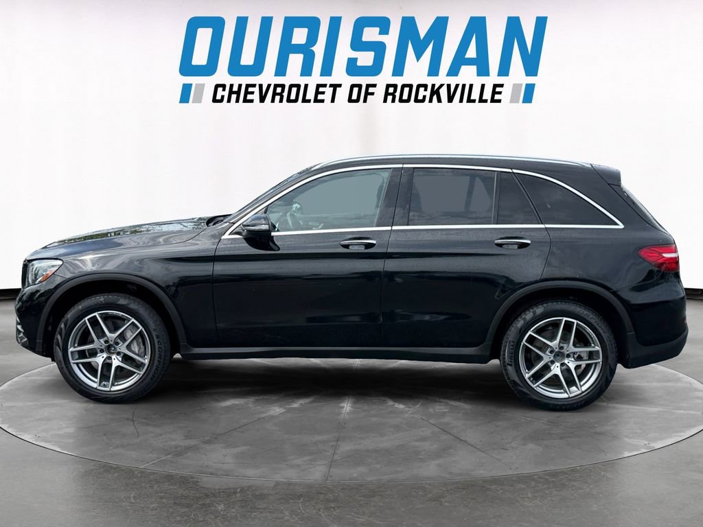 Used 2017 Mercedes-Benz GLC 300 4MATIC image 3