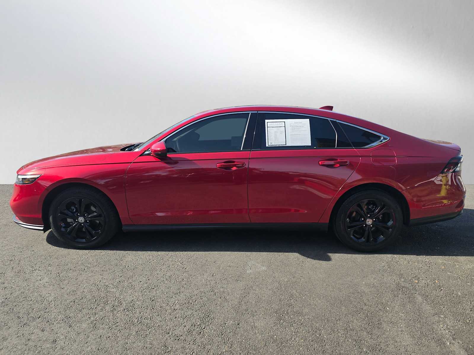 Used 2023 Honda Accord EX image 6