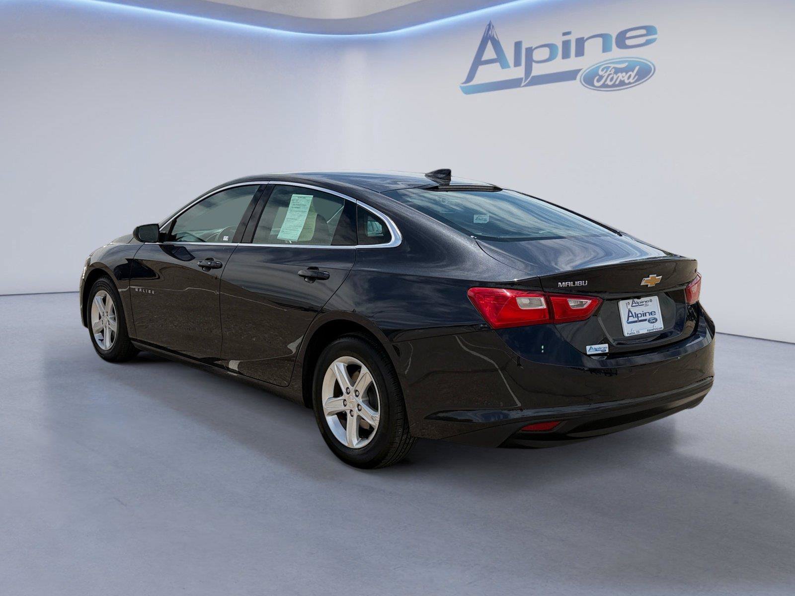 Used 2023 Chevrolet Malibu LT w/ Driver Confidence Package FWD image 4