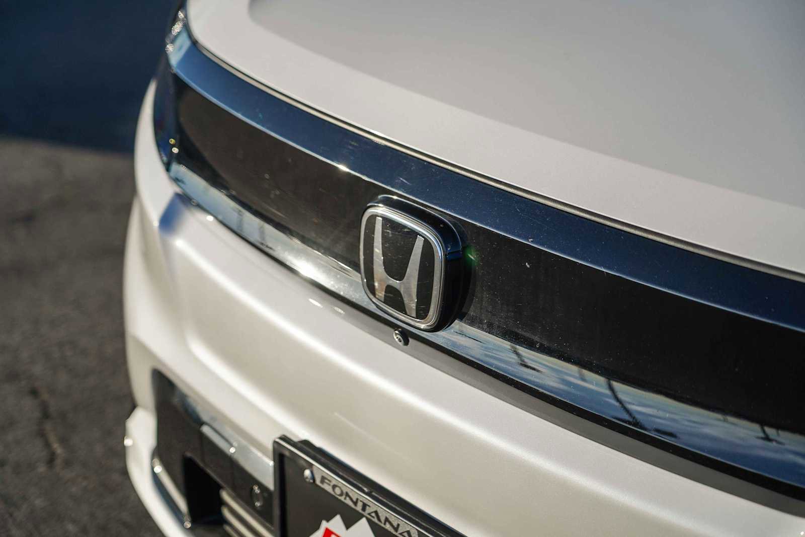 Certified 2024 Honda Prologue Elite image 3