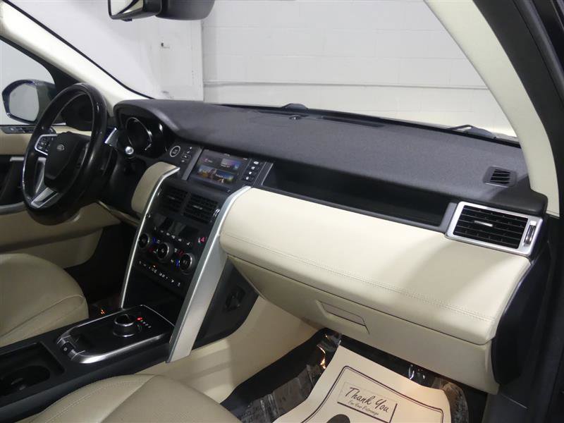 Used 2019 Land Rover Discovery Sport HSE image 25