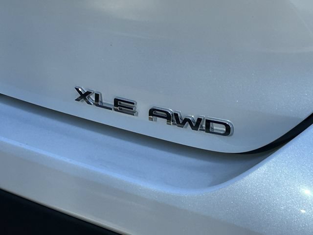 Used 2026 Toyota Highlander XLE AWD/4WD video 4