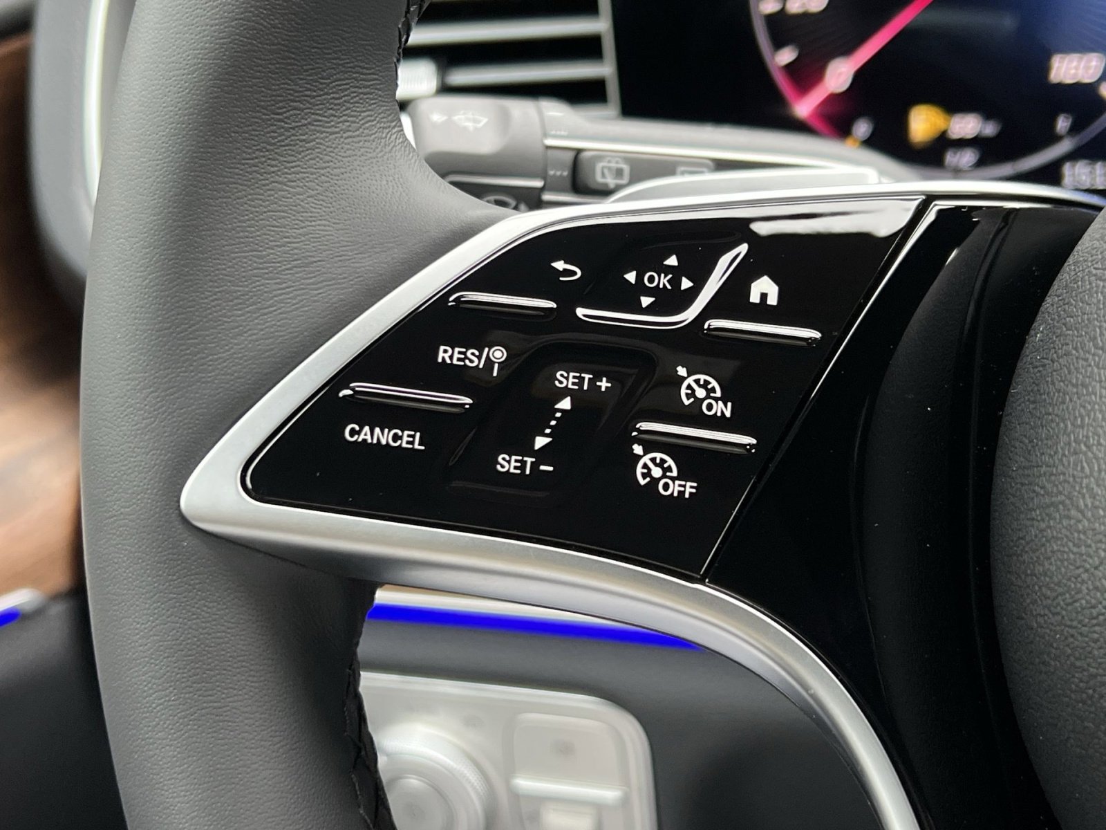 New 2026 Mercedes-Benz GLE 350 4MATIC image 30